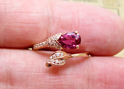 18K玫瑰金鑲嵌天然碧璽戒指 5*7優(yōu)質(zhì)玫紅女戒，K金珠寶首飾批發(fā)新焦點